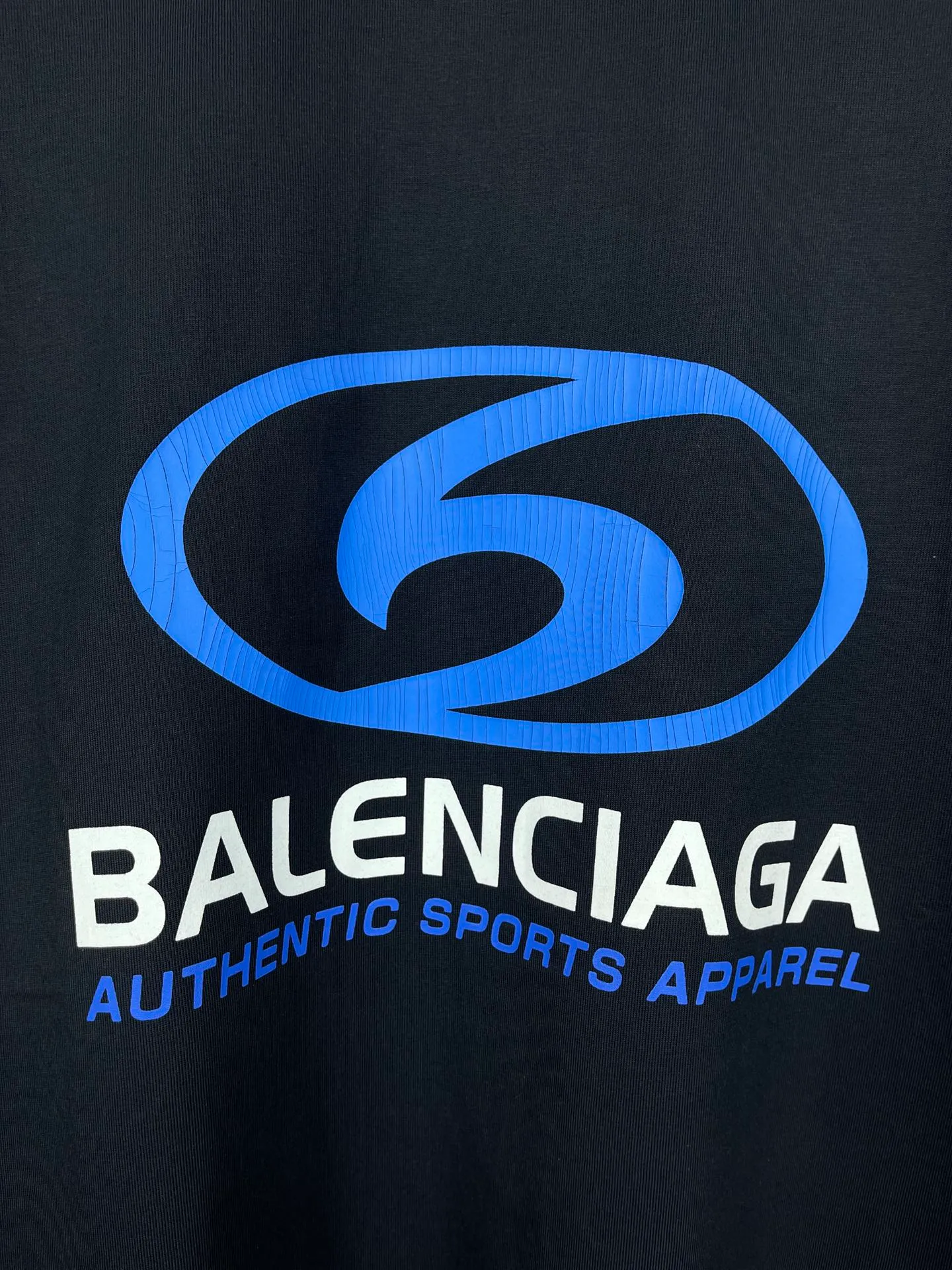 【 . Quality】BALENCI*GA/ .2024New Arrival.New Arrival LOGO T ， . Authentic ， ！ ZP 。 260 ， . ， ，。 。Classic LOGO ， ， 。 . ， ， ， OS . Same Style ：BL 223305 ： ， ，Yellow Size：XS L